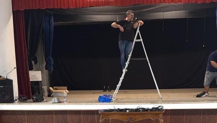 Villaggio Ruffini, raid nel teatro dove si parla di droga e bullismo. Il parroco: “Andiamo avanti”
