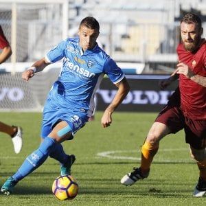 Roma, la rabbia di De Rossi “Un pari che brucia eppure sembrava facile” 