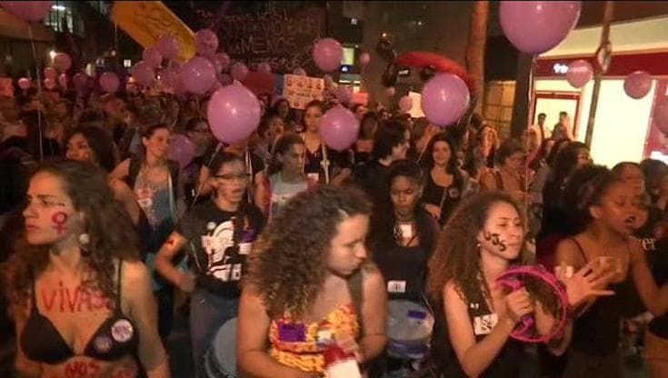 Brasile: in piazza contro la violenza sulle donne