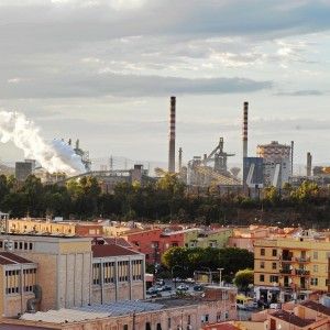 Ilva, Renzi: "Soluzione in una settimana". Guidi: "Intervento pubblico a tempo, no nazionalizzazione"