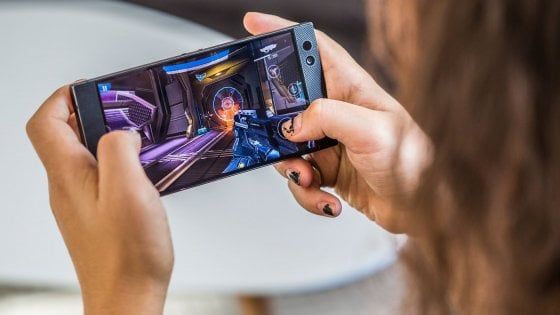 Giochi e app, le donne spendono di più per acquistare funzioni aggiuntive