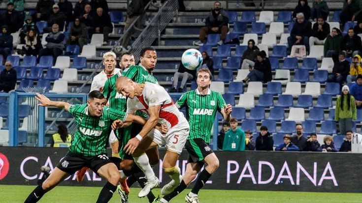Genoa, asta per Ostigard. La Roma cerca il sorpasso sulla tentazione Inter