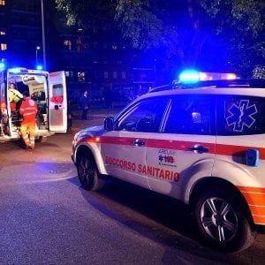 Incidenti stradali, spavento per due giocatori del Brescia: schianto contro un muro, salvi