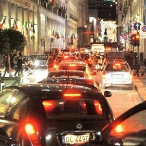 Torino, a dicembre nelle domeniche dello shopping torna la sosta a pagamento in centro