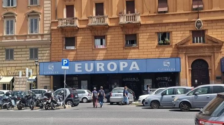 Cinema, altre riaperture. Netflix restaura l’Europa, tornano Rialto e Fiamma