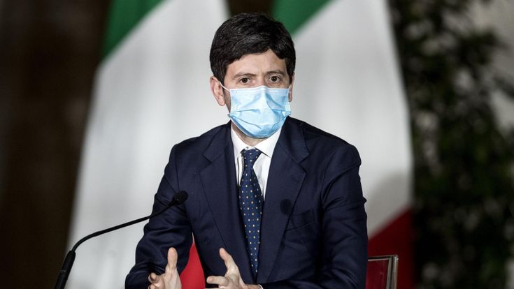 Covid, Speranza: “Over 60 vaccinati entro giugno. Richiami dopo 42 giorni per Pfizer e Moderna”