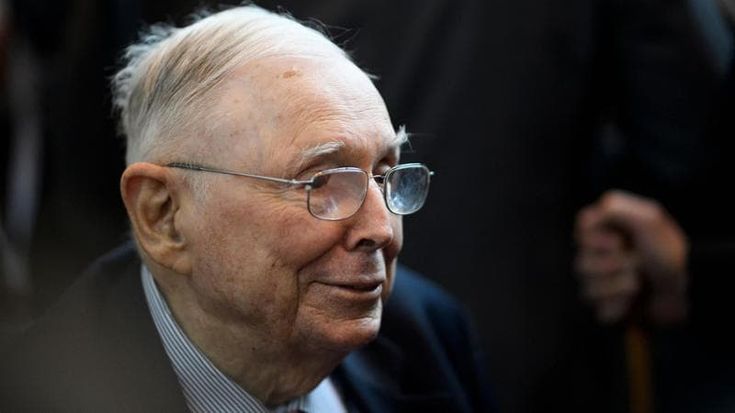 Charlie Munger, molto più che il numero due di Warren Buffett, morto a 99 anni