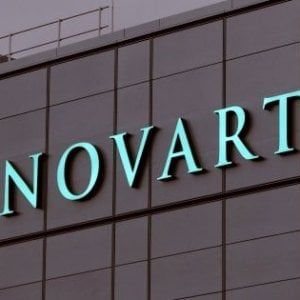 Farmaci, grandi manovre per Novartis e Advent