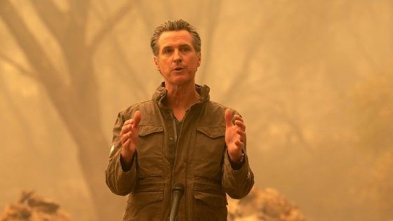 Usa, il governatore Newsom: "Venite in California e guardate bene gli incendi. Tutta colpa del cambiamento climatico"
