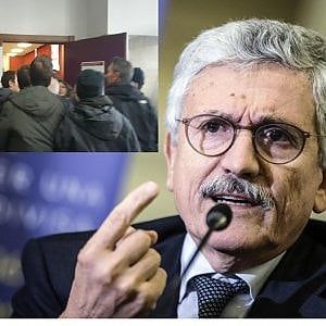 Napoli, convegno con D'Alema all'università: irrompono i collettivi