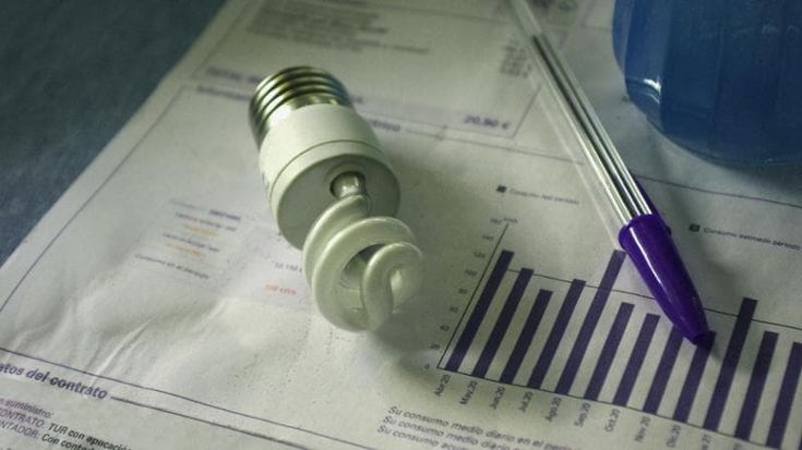 Elettricità: fino a giugno i clienti vulnerabili possono scegliere il Servizio a tutele graduali