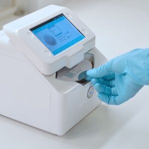 BluBox, diagnosi di dengue e Zika con una sola goccia di sangue