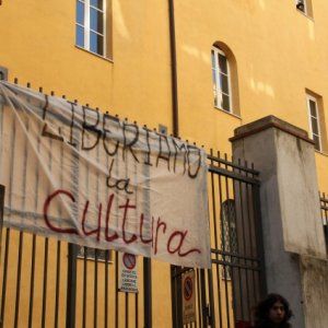 Ex Asilo Filangieri, è polemica tra artigiani e occupanti