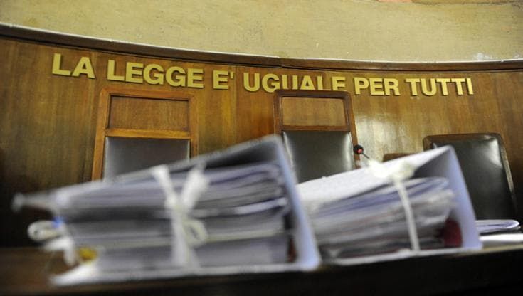 Chiamato per manutenzione della piscina, abusa della padrona di casa: “Sono innamorato”. Condannato