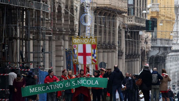 Genova, il corteo storico e il mercatino di San Nicola aprono le feste di Natale