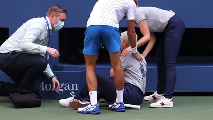 Tennis, colpisce una giudice di linea: Djokovic espulso dagli Us Open
