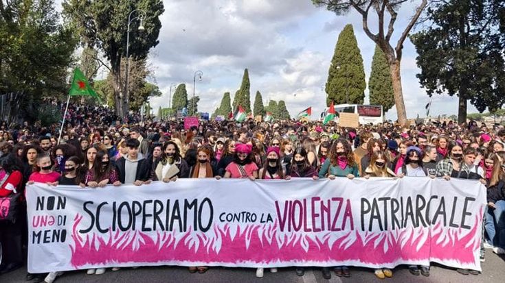 L’8 marzo, la lotta delle donne: lavoro sei mesi l’anno. E stipendi più bassi