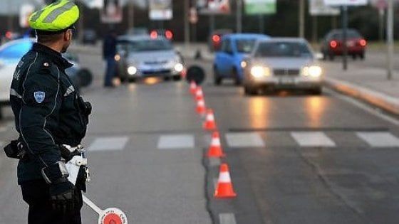 Bari, alla guida in stato di ebbrezza rischia il sequestro definitivo dell'auto: primi effetti del decreto sicurezza