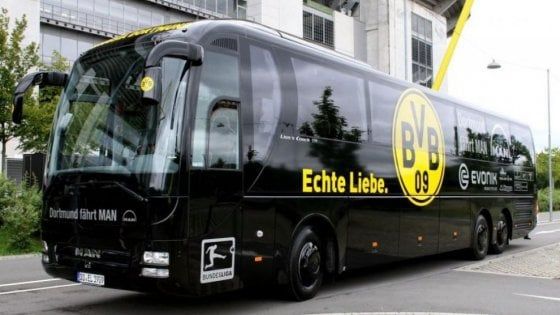 Germania, terza rivendicazione dopo l'attentato al Borussia. Polizia: "Valutiamo tutto"