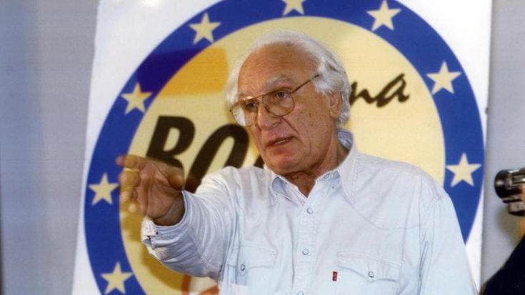 Pannella, targhe e condomini. Torna la retorica sui giovani
