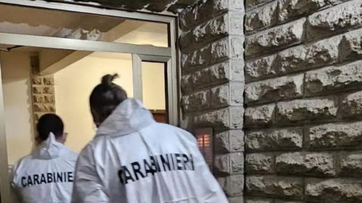 Uccide la madre e sigilla il cadavere tra due muri: “Deve scontare 10 anni in carcere”