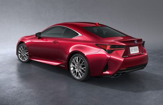Nuova RC Hybrid, Lexus all’attacco