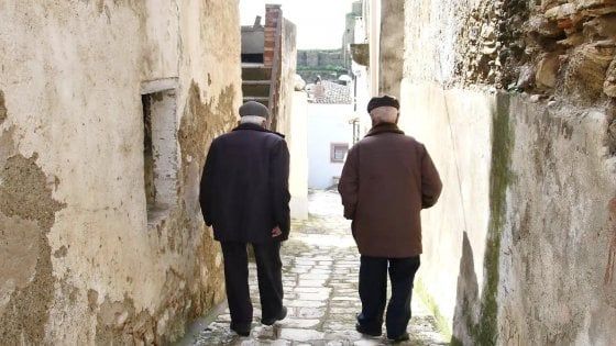 'Una scuola per restare al Sud', in Salento nasce il movimento per fermare lo spopolamento dei borghi