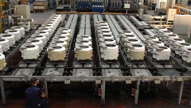 Chimica, acciaio, elettrodomestici: così l’Italia ha perso la sua industria