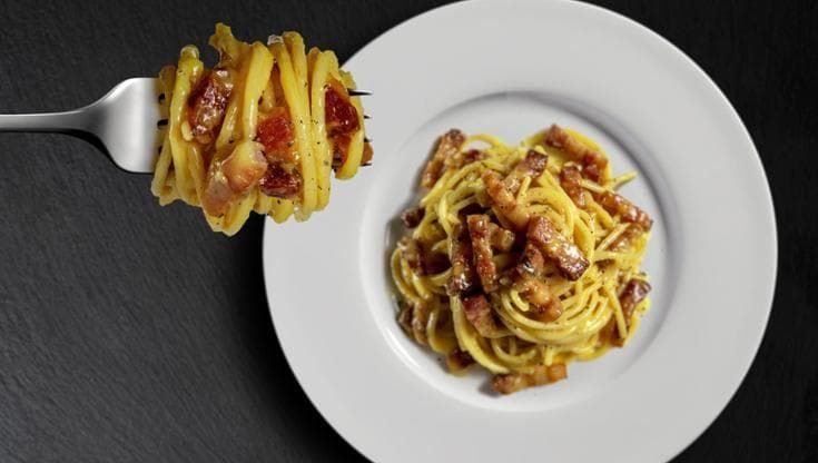 Dietrofront: la carbonara a Roma esisteva già prima dell’arrivo degli americani
