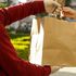 Guida al food delivery sostenibile: cinque consigli per ridurre l'impronta carbonica