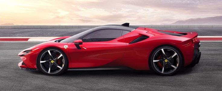  SF90 Stradale "Ferrari ibrida, pietra miliare della storia": la prima di serie