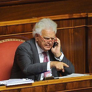 Verdini: "Senza di noi non c'è maggioranza ma non entriamo nel Pd"