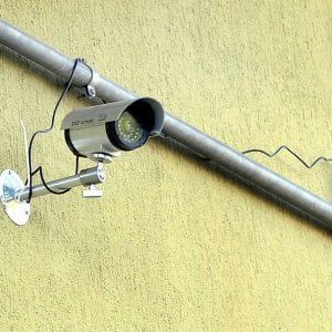 Bari, il Comune finanzia la videosorveglianza per i negozi: fioccano le domande