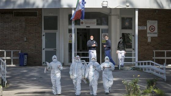 Coronavirus: 113 ricoverati Cotugno, 16 in terapia intensiva