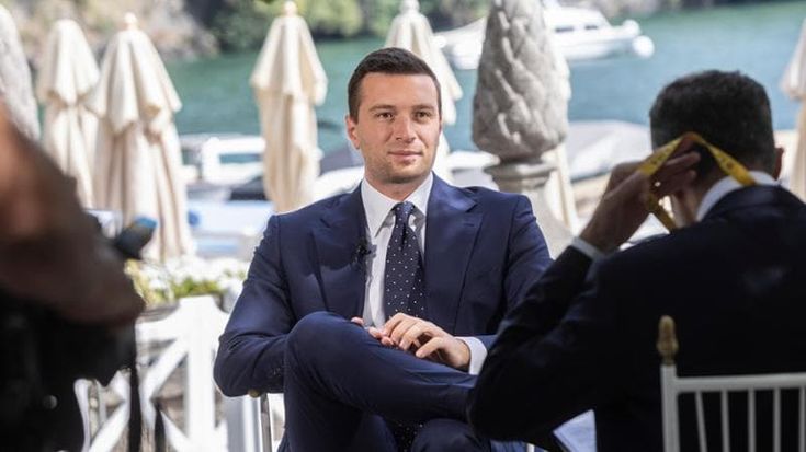 Bardella: “Con Le Pen presidente ci sarà lo stop ai migranti in Costituzione”