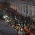 Pakistan, attentato kamikaze al santuario sufi. Oltre 70 morti