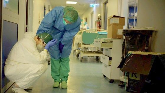 Emilia-Romagna, gli Ordini dei medici: "Troppi operatori sanitari contagiati"