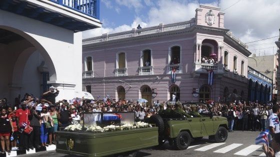 Cuba, le ceneri di Fidel Castro a Santiago