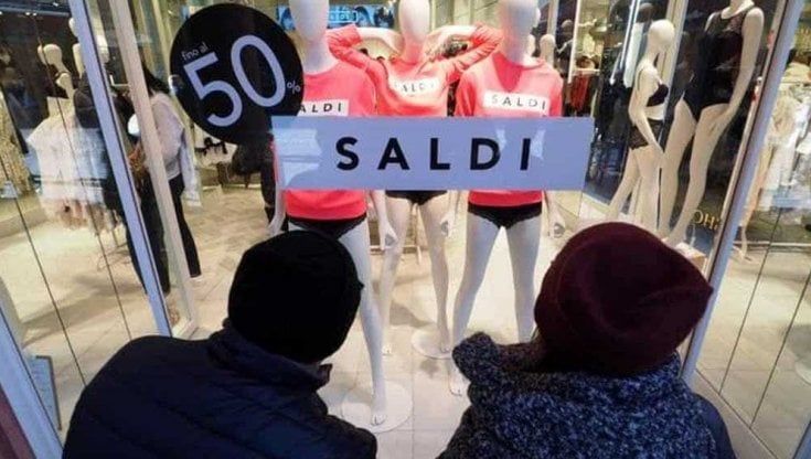 Saldi 2022 in Piemonte si torna a norme pre-Covid, si parte il 5 gennaio