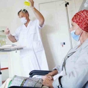 Appello degli oncologi: "Assicurare il proseguimento delle terapie salva-vita”