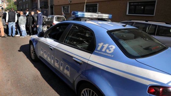 Camionista ucciso a coltellate a Piacenza, appello della polizia ai testimoni