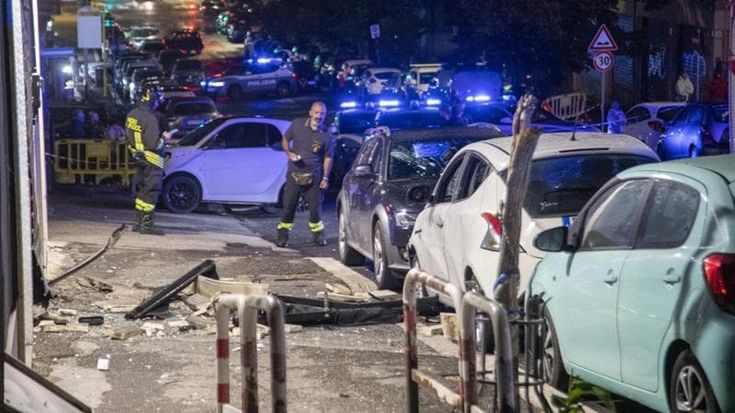 Bomba all’autonoleggio, è la quinta in sette giorni: ora indaga l’Antimafia