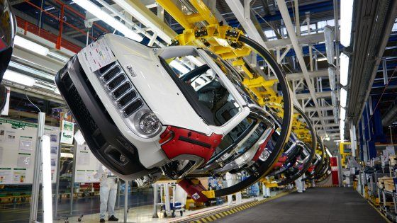 Fca, dai lavoratori Usa ok al contratto. Il titolo in evidenza sulle ipotesi di fusioni