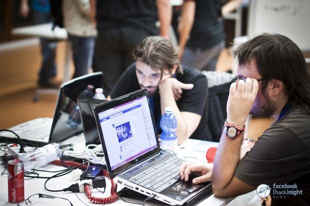Facebook Hacknight, nuove app per il social