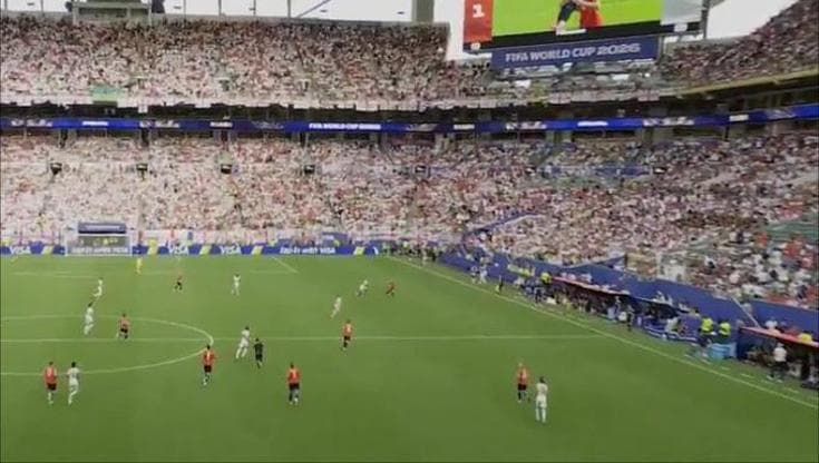 Fifa: “Nessuna prova che il pallone ha toccato il cavo”. Norvegia furiosa, papà Haaland: “Derubati”