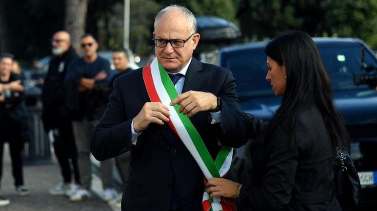 Minacce a Gualtieri, indagine sul cellulare dei fratelli Braidich: caccia ai complici