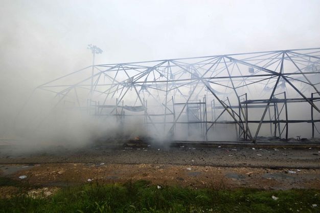 Immigrazione, allarme per un incendio nel Cara