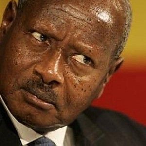 Uganda, il presidente ferma la legge anti-gay. "Malati, ma non meritano il carcere"