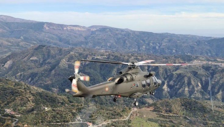 L'Italia vende 18 elicotteri all'Austria: così il governo cambia le regole del gioco nell'export di armi