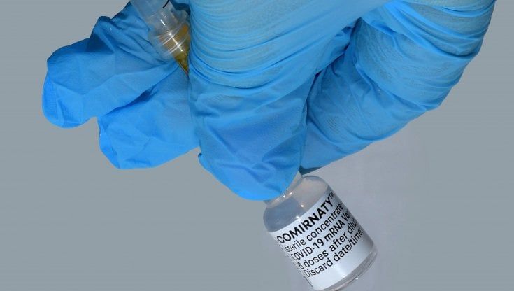 Corsa al Green Pass, i dubbiosi si vaccinano: 30mila in quattro giorni